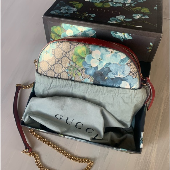 Gucci GG supreme bloom crossbody chain bag - Picture 5 of 16